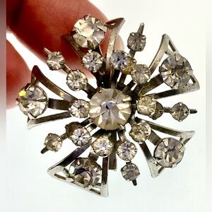 Vintage Silver Tone Starburst Brooch Pin Prong Set Faceted Clear Crystals MCM